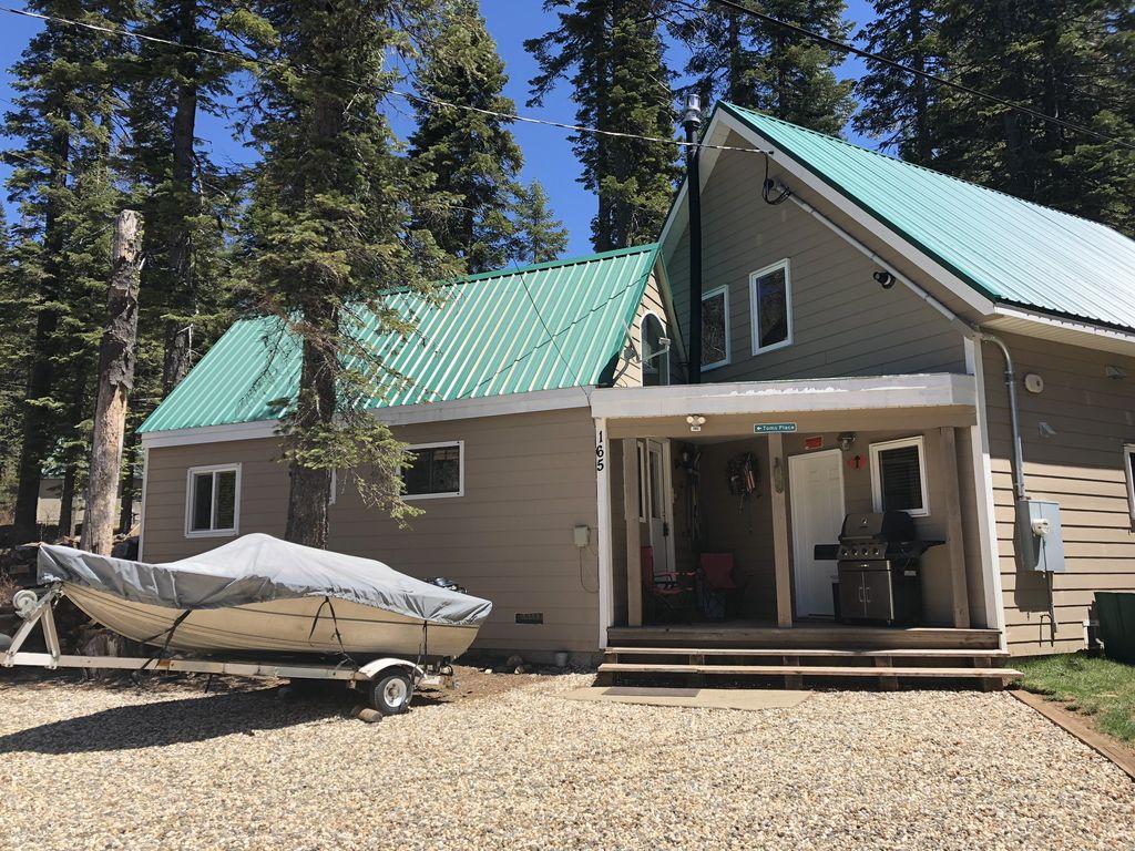 Pet Friendly Tom's Cabin