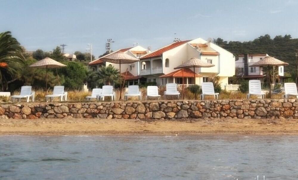Pet Friendly Seaside Holiday Villa in Cesme