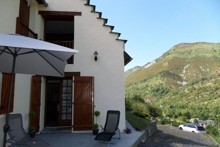 Pet Friendly Renovated Sheepfold in the Heart of the Pyrenees