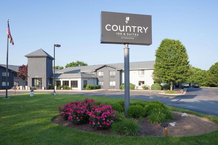 Pet Friendly Country Inn & Suites by Radisson Frederick MD
