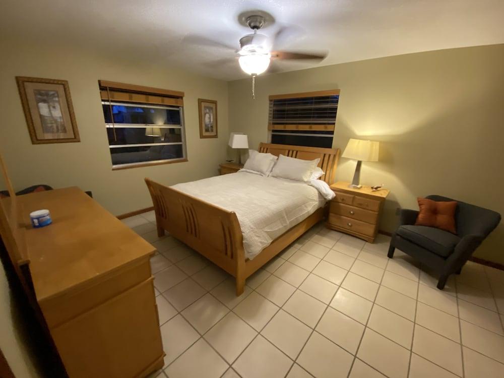 The Creek in Old Homosassa Pet Policy