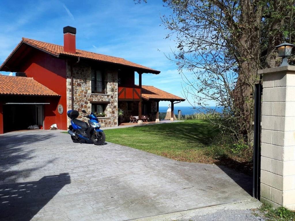 Pet Friendly Sea & Mountain Villa in Lekeitio