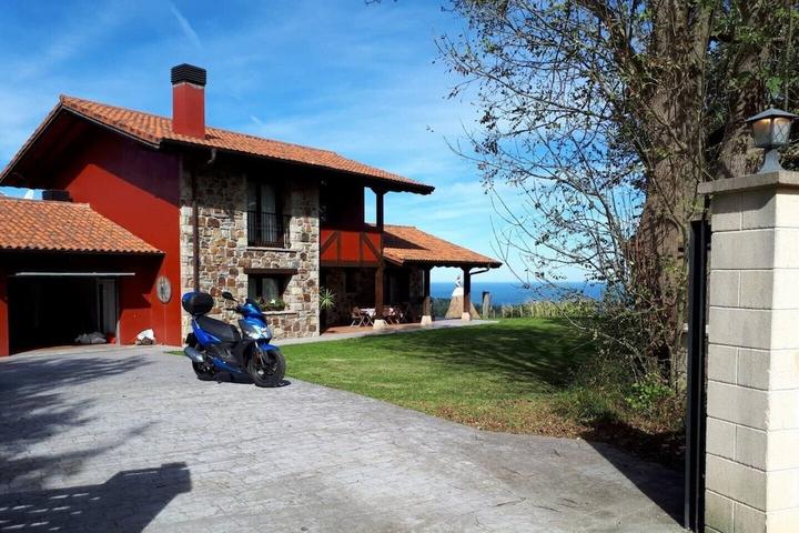 Pet Friendly Sea & Mountain Villa in Lekeitio