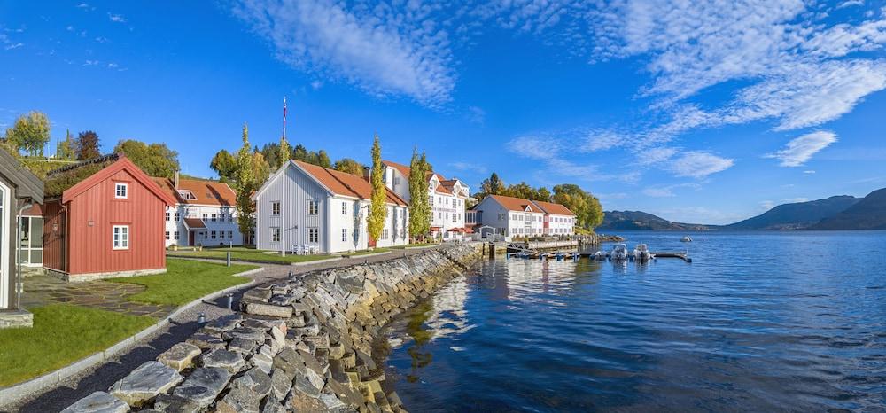 Pet Friendly Angvik Gamle Handelssted - By Classic Norway Hotels