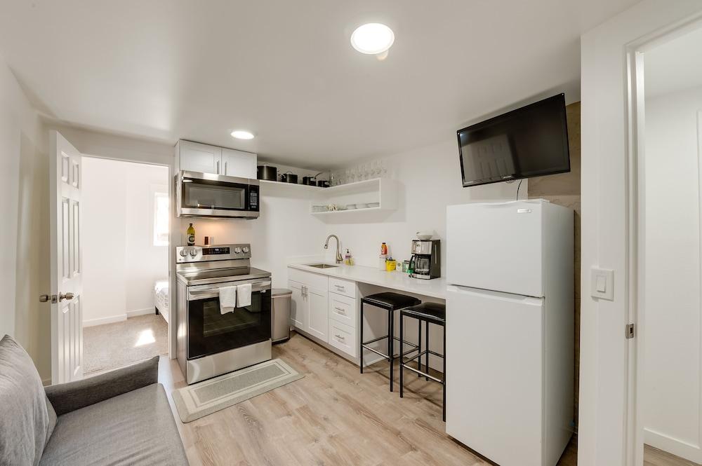 Apartment Near Juneau Downtown Historic District Pet Policy