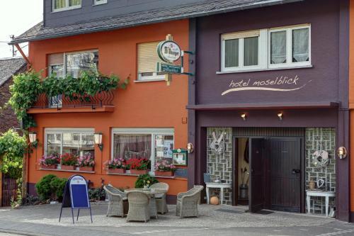 Pet Friendly Hotel Restaurant Moselblick