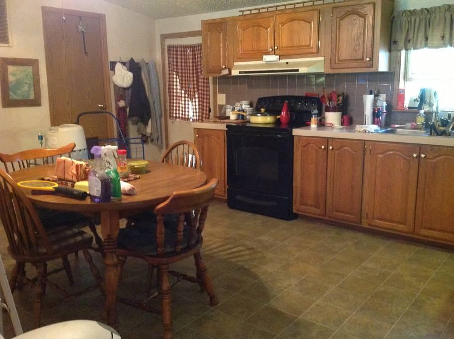 Greenup Airbnb Rentals Pet Policy