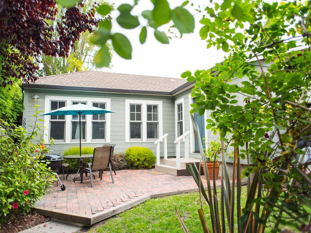 Pet Friendly Private Retreat in the Heart of Rockridge