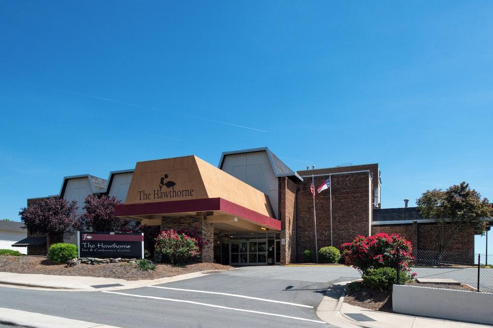 Pet Friendly Hawthorne Inn and Conference Center