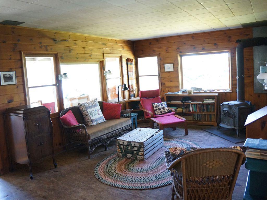Pet Friendly Two Jetties Cottage