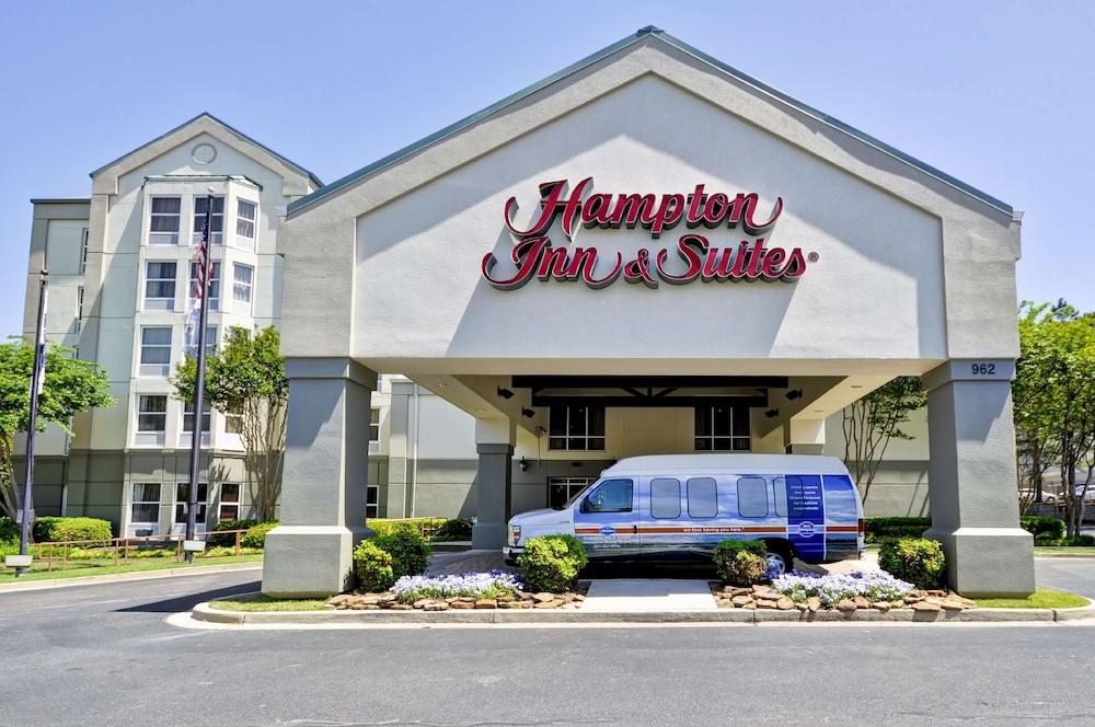 Pet Friendly Hampton Inn & Suites Memphis East