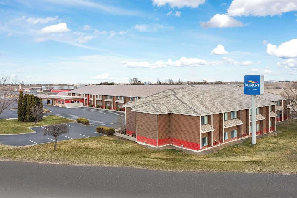 Pet Friendly Baymont by Wyndham Moses Lake