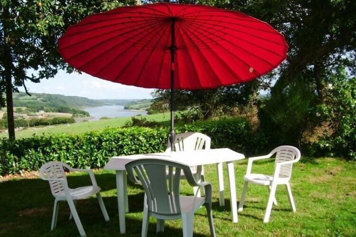 Pet Friendly Cottage Overlooking the River Aulne