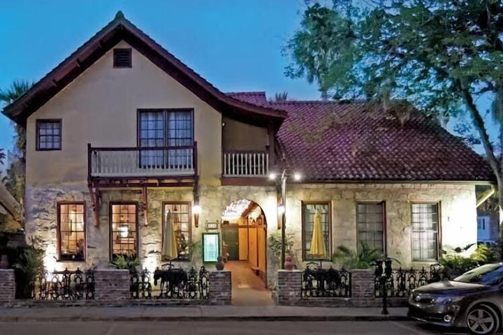 Pet Friendly Old City House Inn and Restaurant