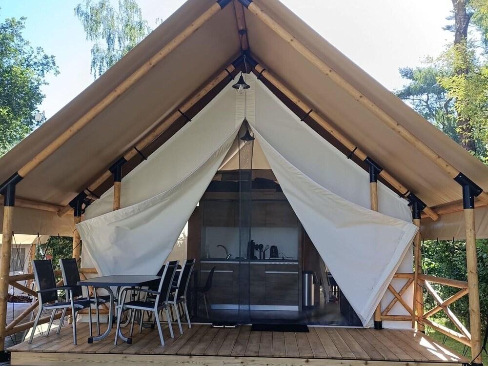 Pet Friendly Nice Tent Lodge With Veranda 2 Km From Ijhorst