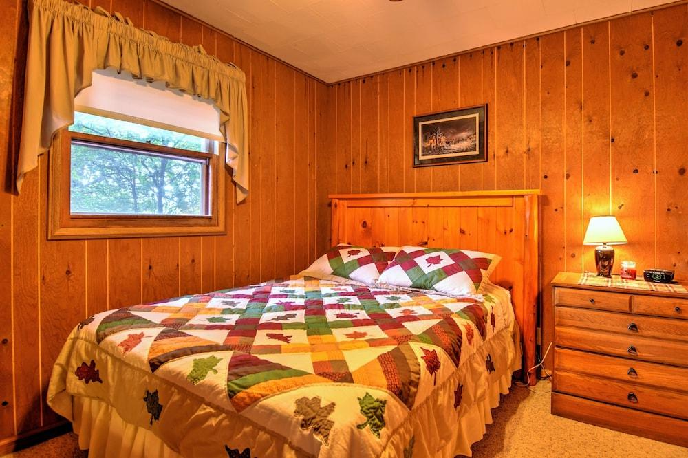 Pet Friendly Cabins at Stonewall Hideaway