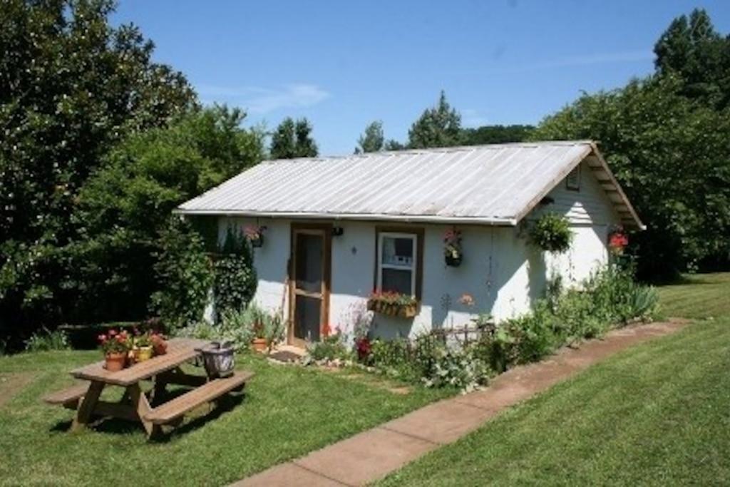Pet Friendly Hotels In Marion Va Bringfido