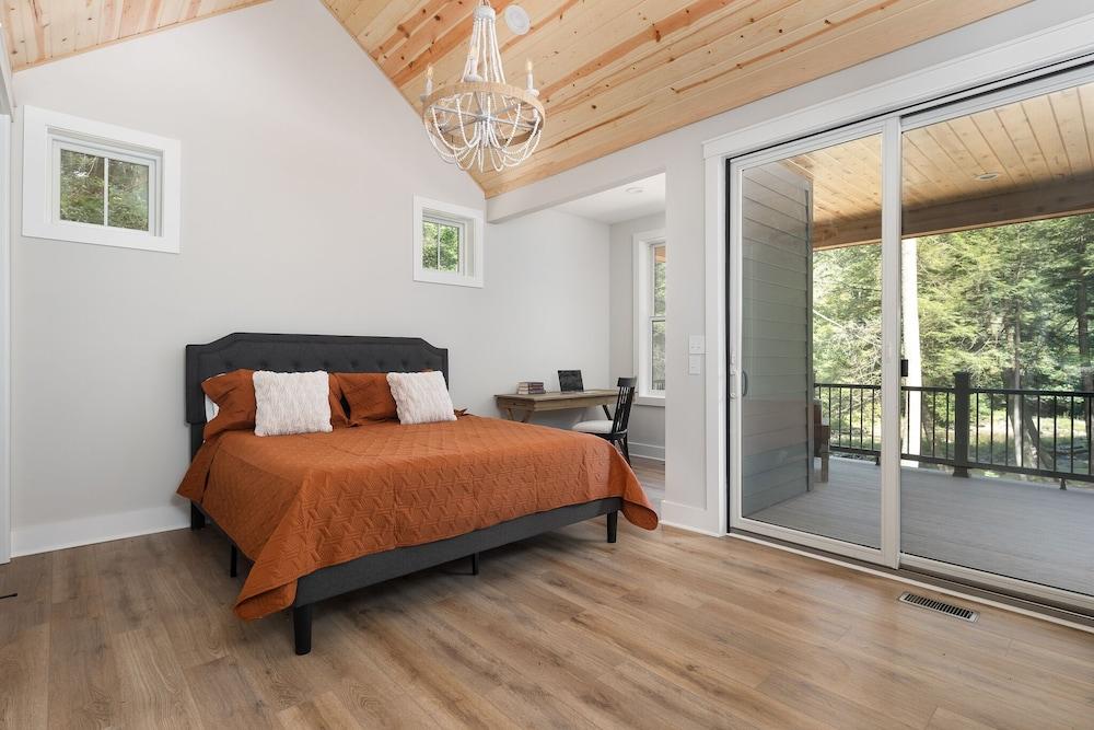 Farmhouse on 3 Acres Close to Pet Policy