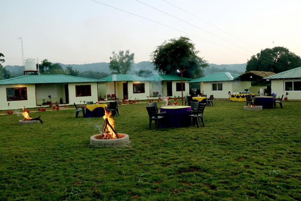 Pet Friendly Moustache Panarpani Retreat