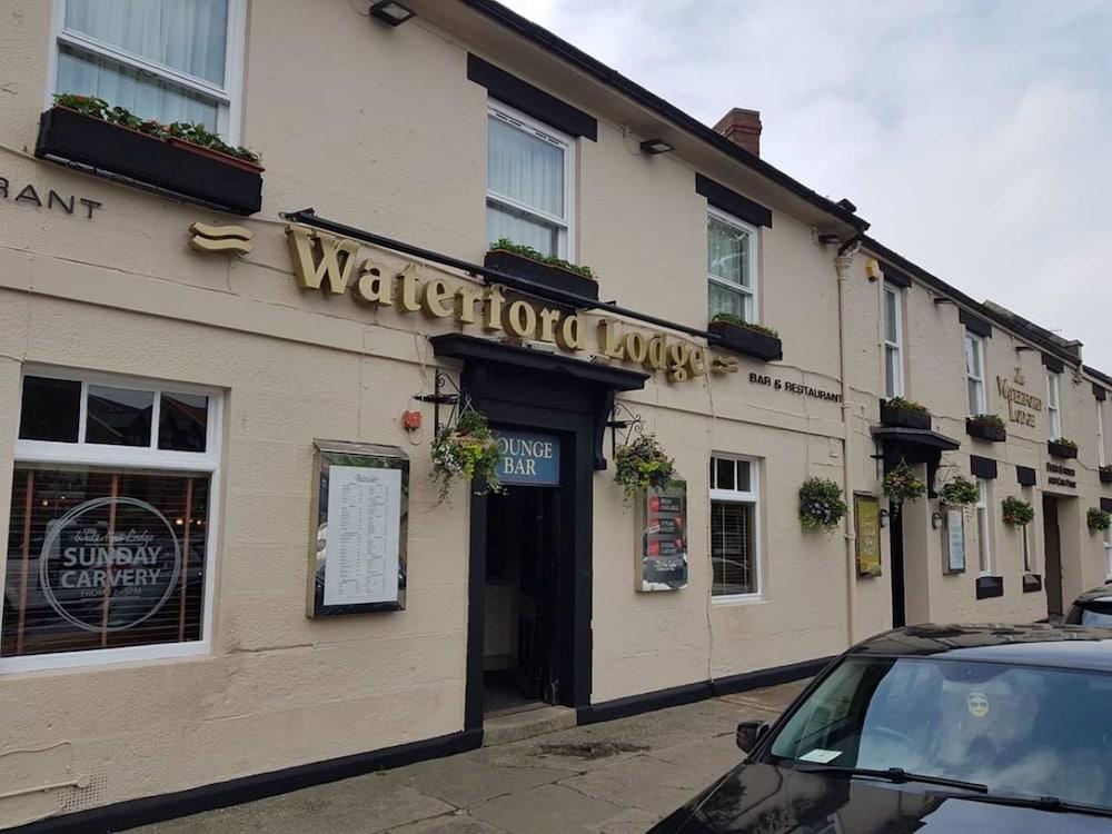 Pet Friendly Waterford Lodge Hotel