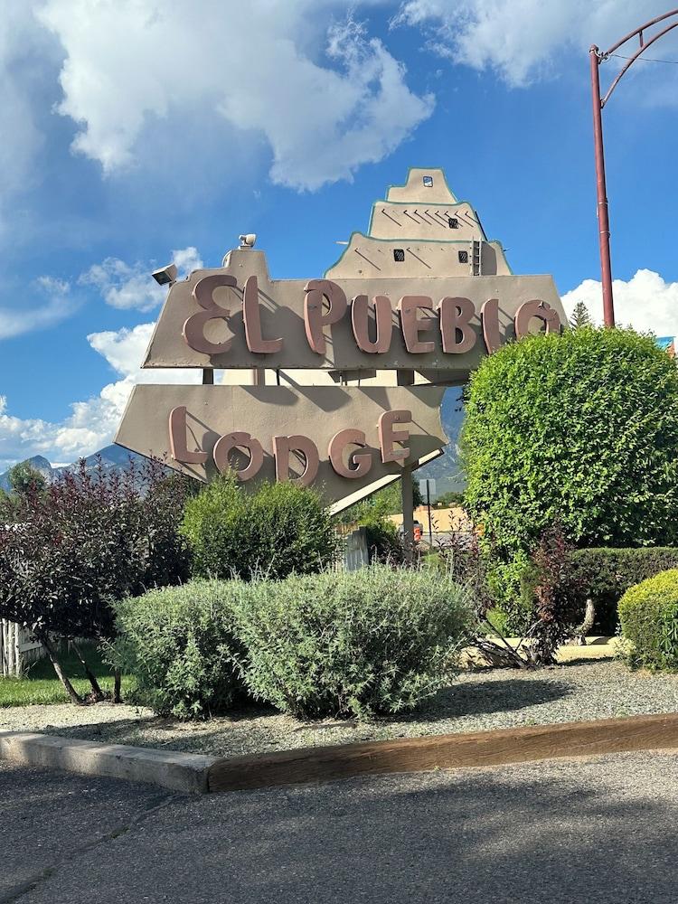 Pet Friendly El Pueblo Lodge