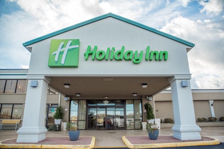 Pet Friendly Holiday Inn Hazlet an IHG Hotel