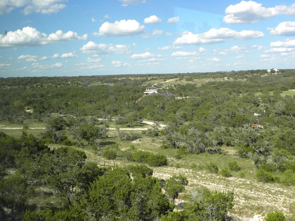 Pet Friendly Lets Make a Deal Hill Country