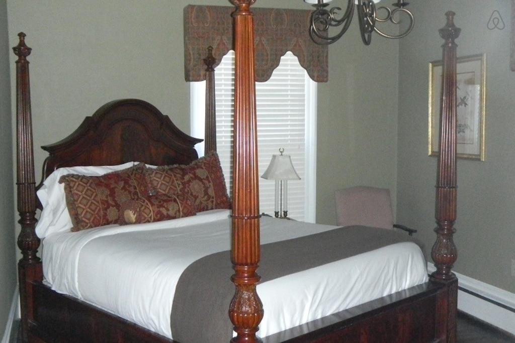 Clinton Airbnb Rentals Pet Policy