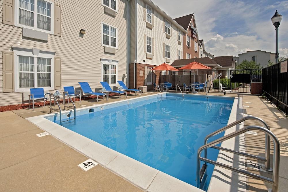 Pet Friendly TownePlace Suites by Marriott Bloomington