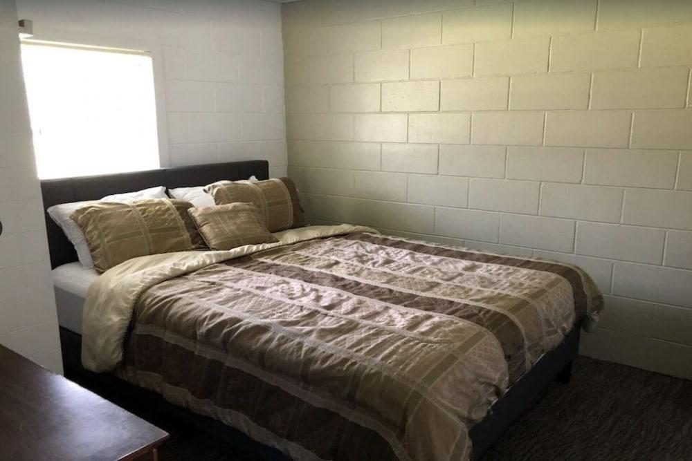 Presque Isle Resort 1 Pet Policy