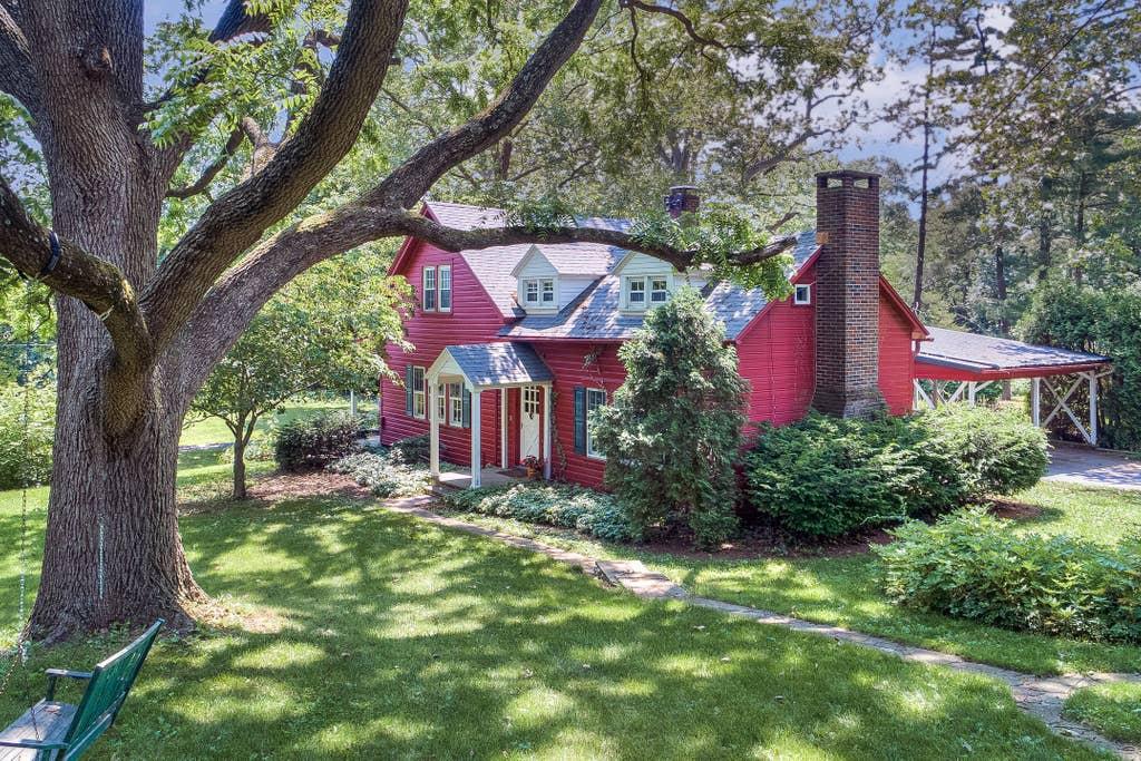 Wernersville Airbnb Rentals Pet Policy