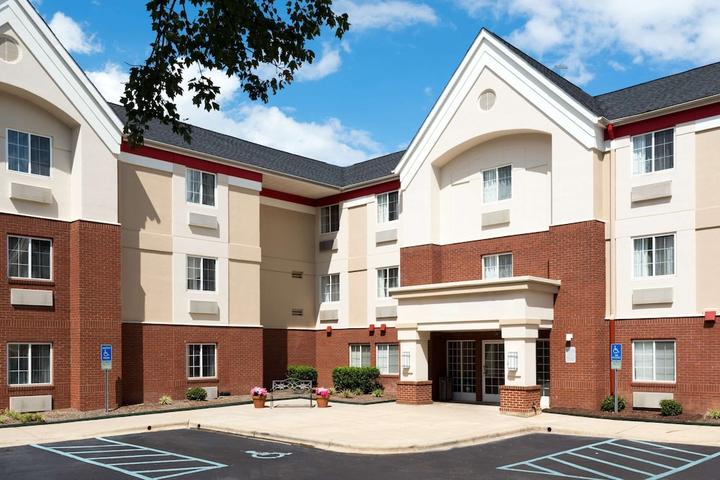 Pet Friendly MainStay Suites Raleigh Cary
