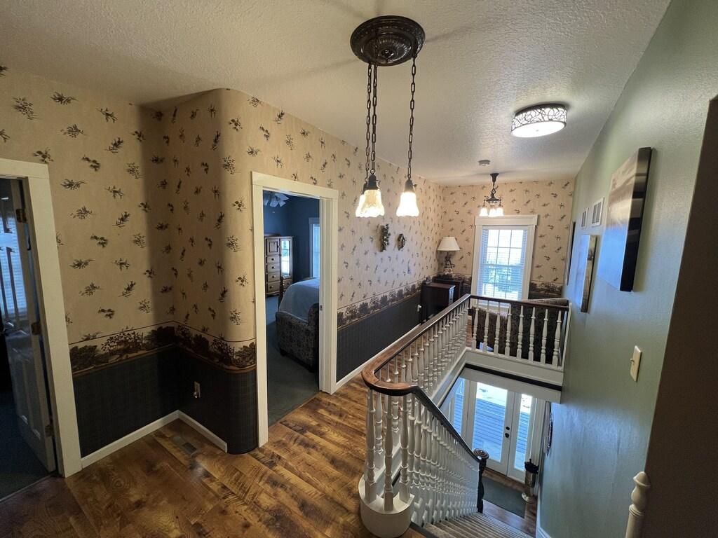 Grand Home with Views of the Mississippi Pet Policy