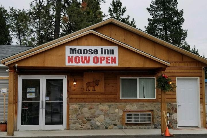 Pet Friendly Moose Inn
