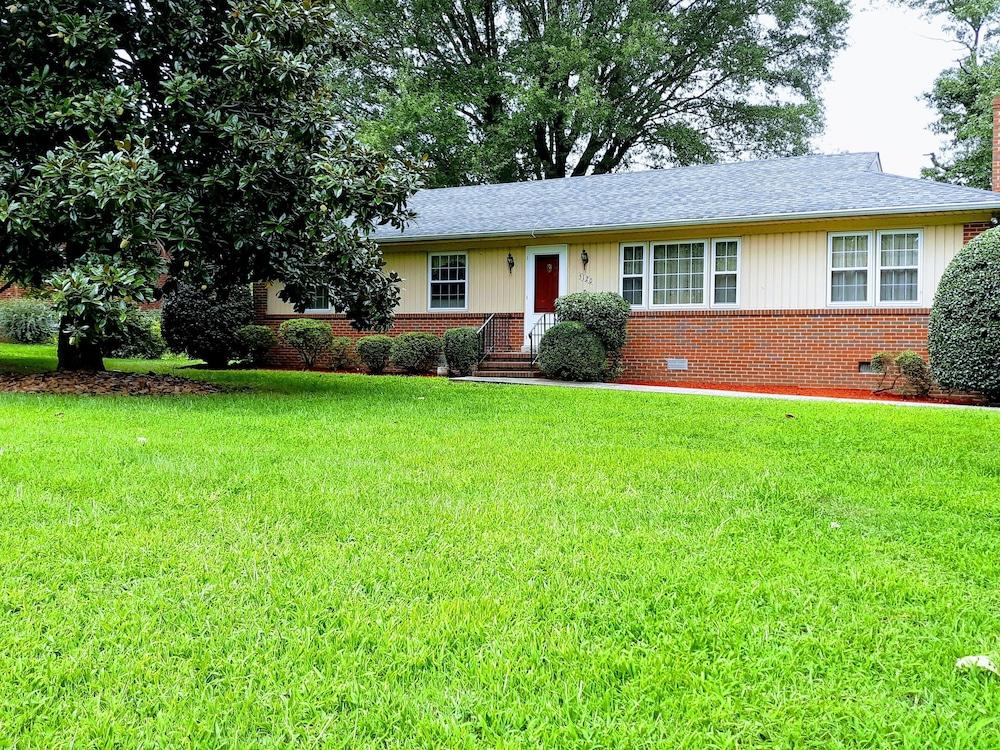 Pet Friendly Hotels in Richmond, VA - BringFido