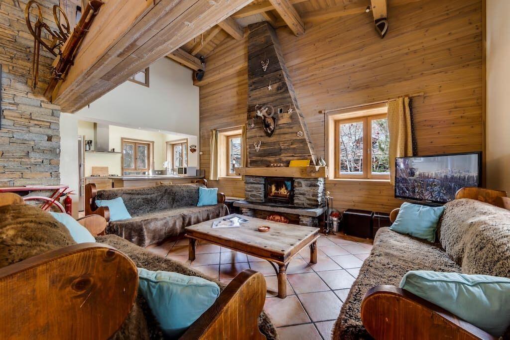 Pet Friendly Beautiful & Warm Cottage in Val D’isère