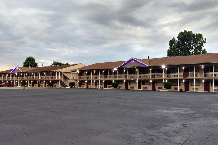 Pet Friendly Affinity Inn and Suites