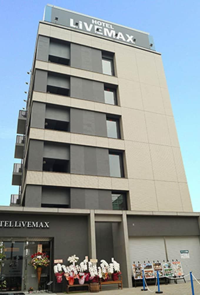 Pet Friendly Hotel LiVEMAX Saitama Asakaekimae