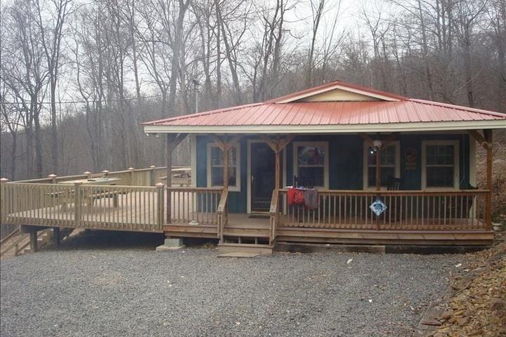 Pet Friendly 7BR Lodge With Porch Overlooking the Juniata River