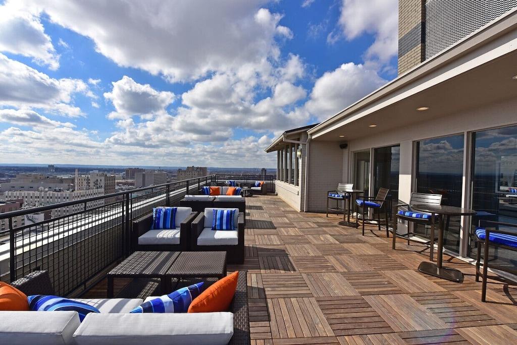 1/1 Louisville Apartment 1102 Pet Policy