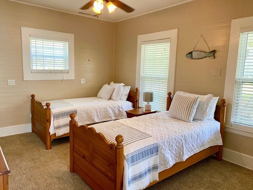 Eufaula Cottage Pet Policy