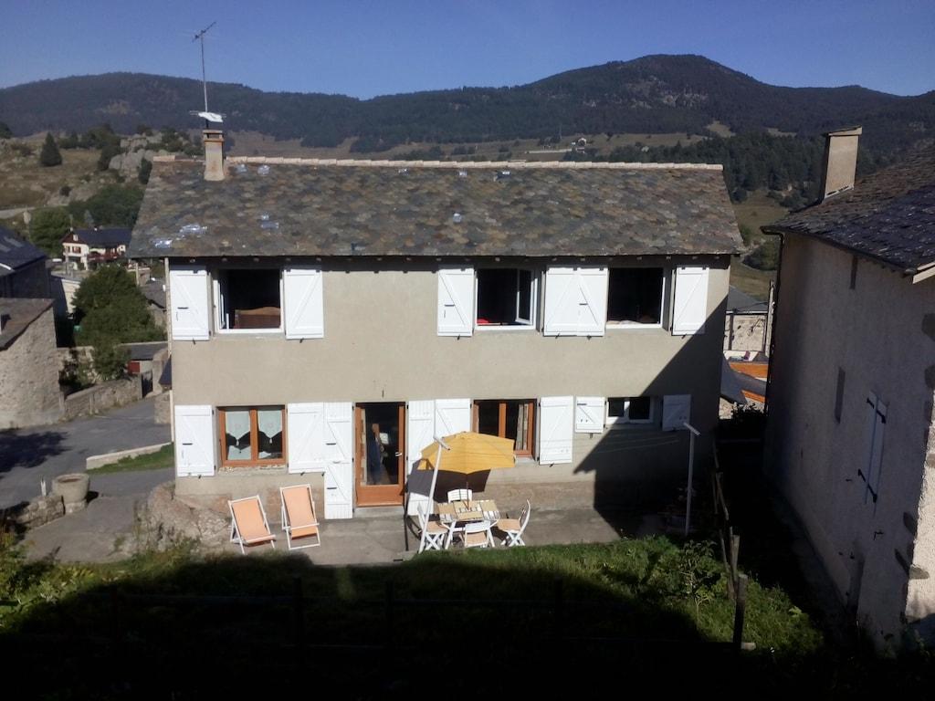 Pet Friendly Quiet House in the Heart of the Pyrenees Catalan