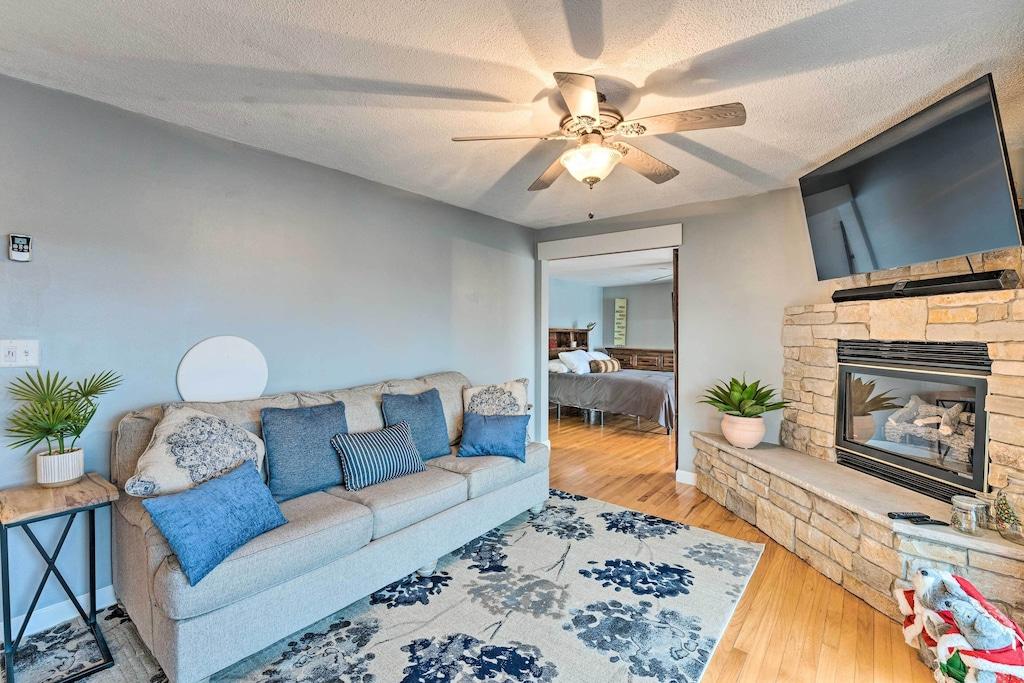 Riverfront Rockford Home with Fire Pit & Deck Pet Policy