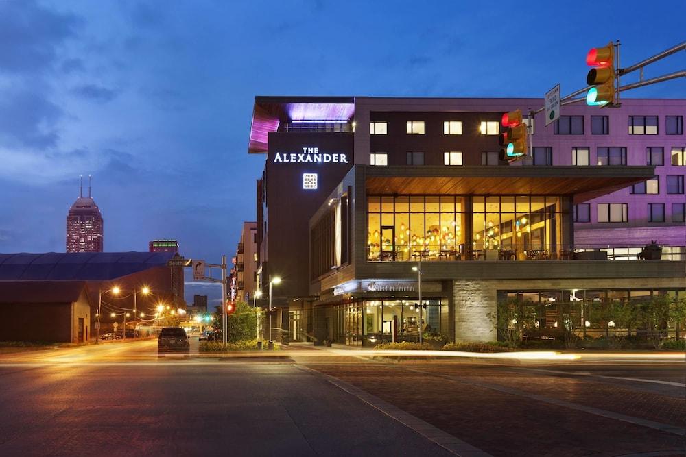 Pet Friendly The Alexander a Dolce by Wyndham