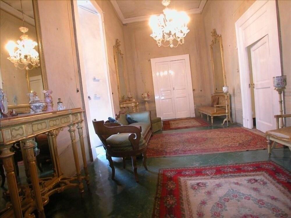 Pet Friendly Apartment With Terrace in XVI Century Palace