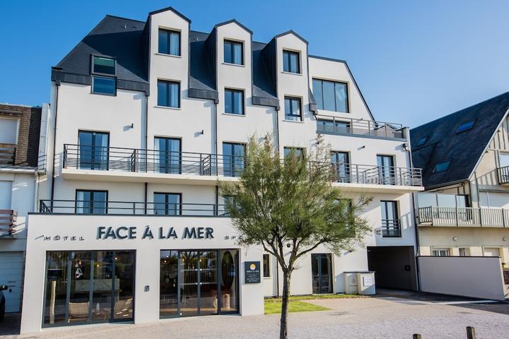 Pet Friendly Hôtel Spa Face À La Mer