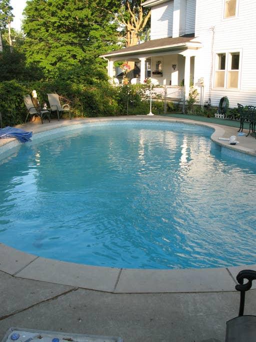 Pet Friendly Port Burwell Airbnb Rentals