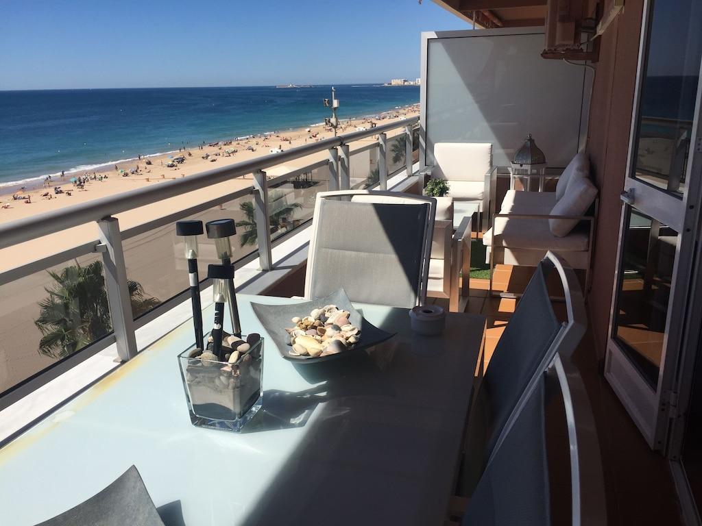 Pet Friendly Oceanfront Luxury Triplex in Cadiz