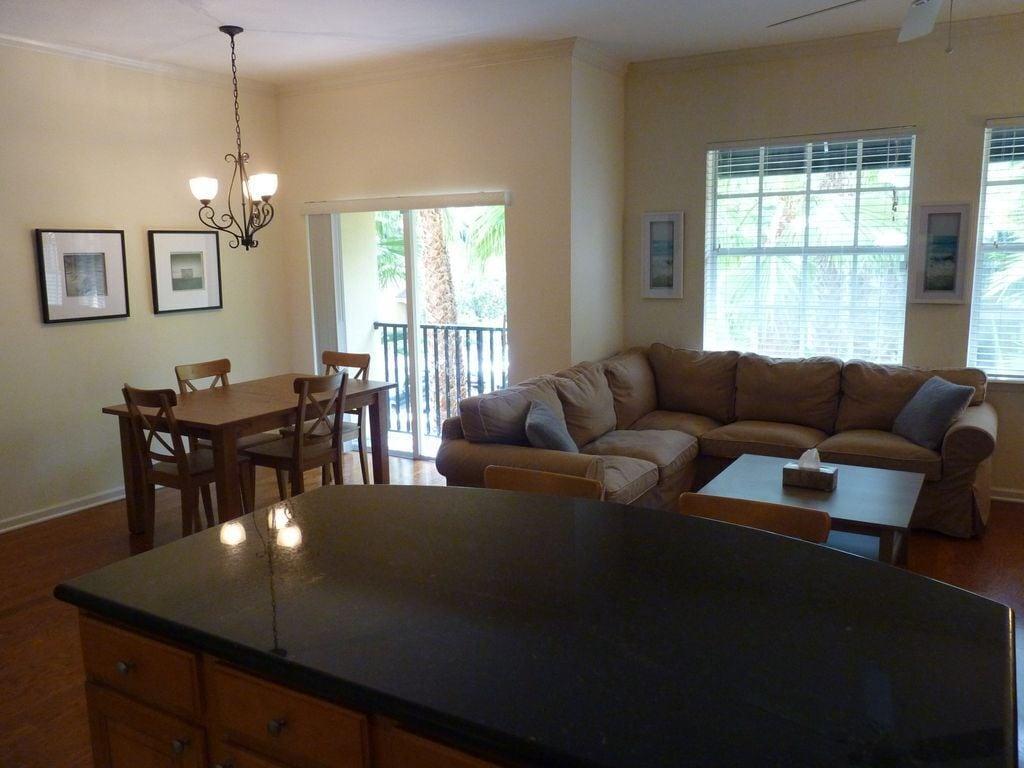 Spacious Townhouse with a Pool Pet Policy