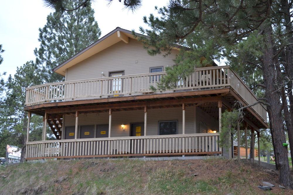 Custer Crazy Horse Campground Pet Policy